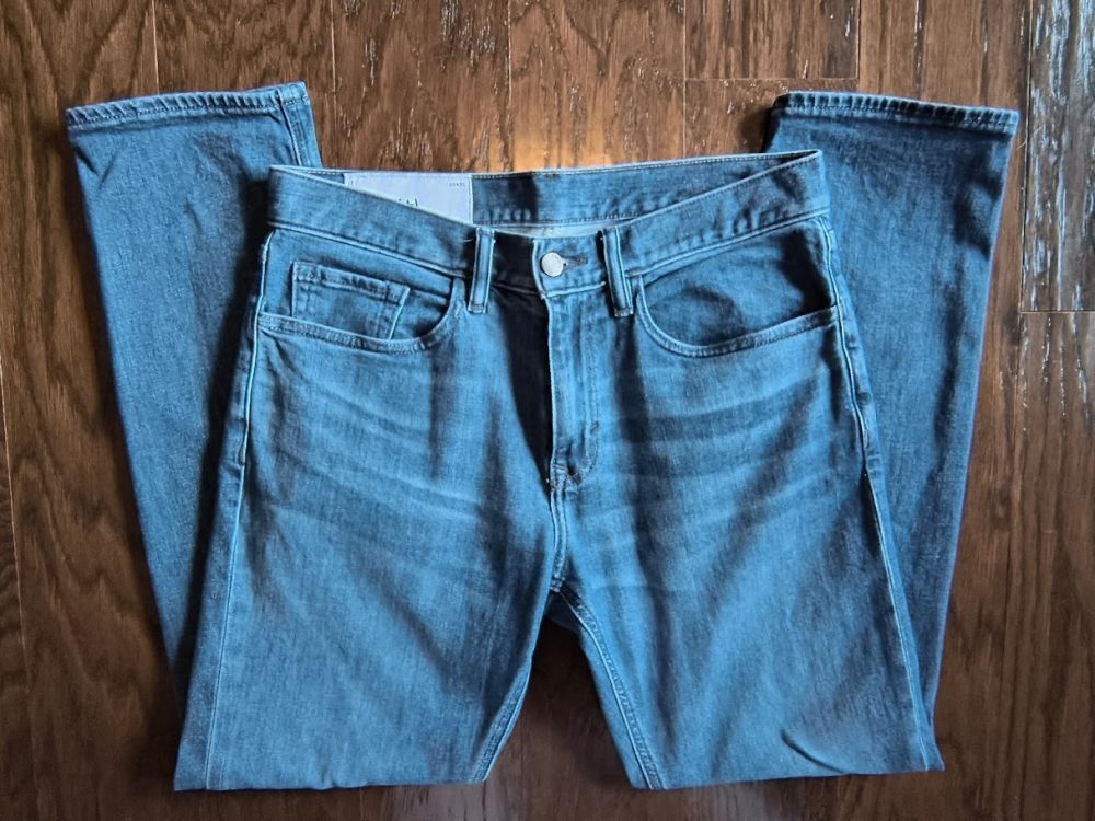 Item DescriptionCondition: Pre-owned in excellent condition. The fabric is clea…